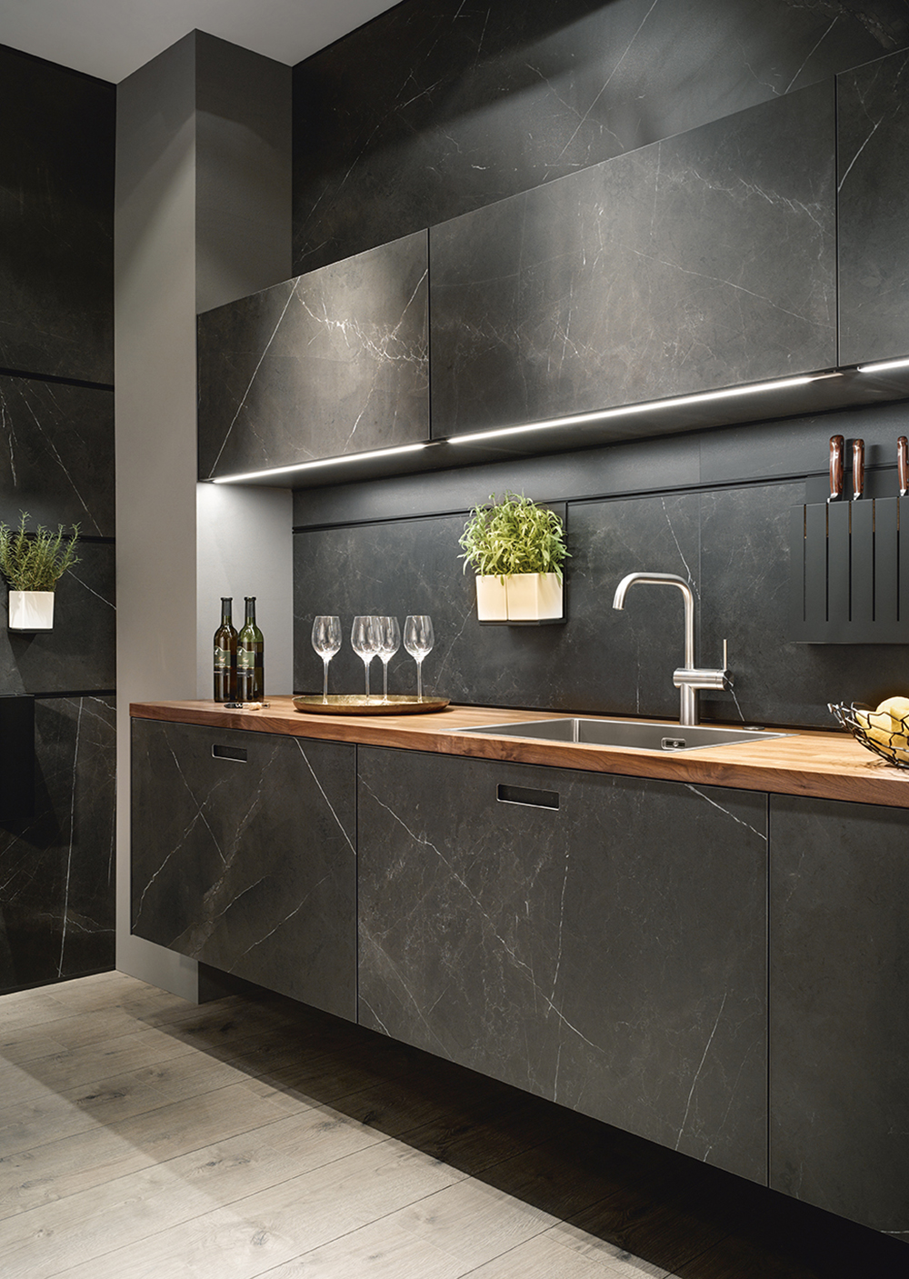espace cuisine ultra chic luxueux moderne contemporain haut de gamme annecy bois et marbre